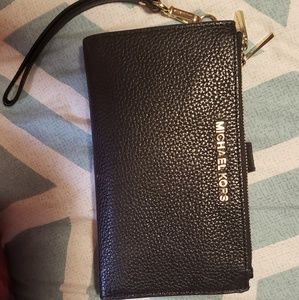 Michael Kors wristlet